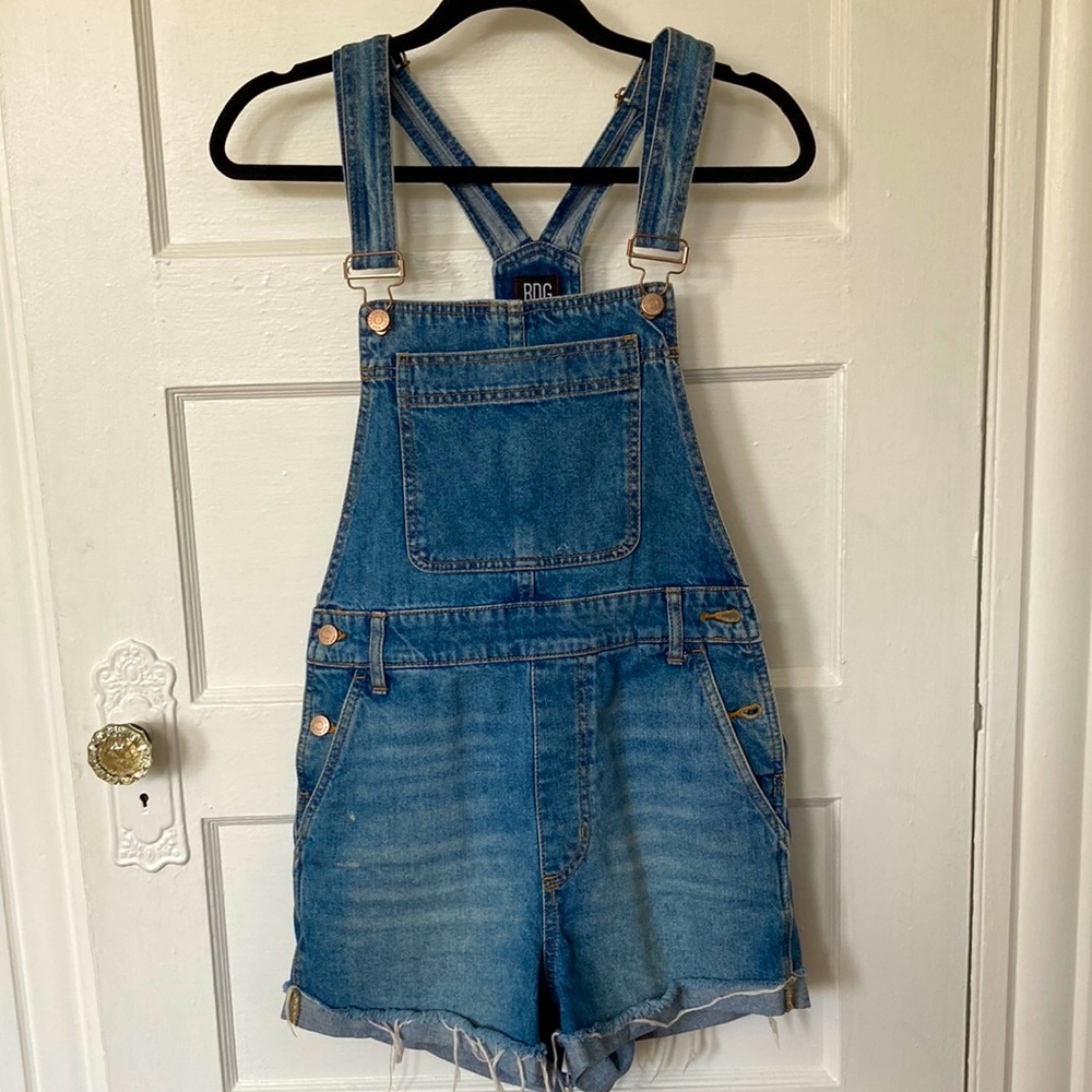 BDG/ Urban Outfitters demin short overalls, size M